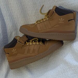 Adidas Men's Forum Mid High Top sneakers size 7.5